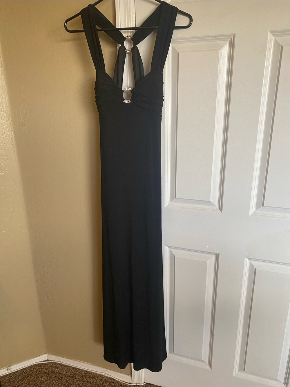 Cache Black Rhinestone Ring Open Back Evening Gown Size 6